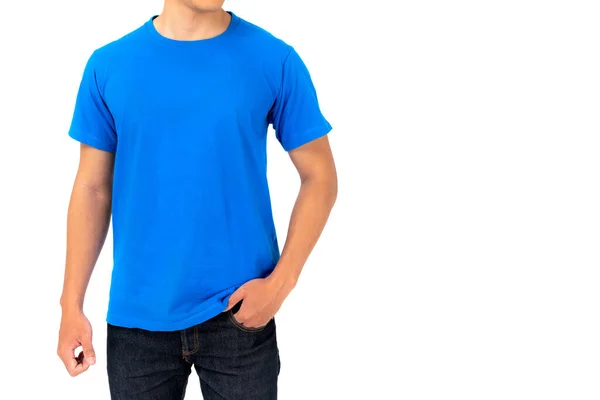 Дизайн Футболки Молодой Человек Голубой Футболке Изолированы Белом Фоне — стоковое фото