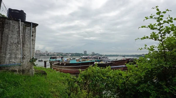 kenya Mombasa'da eski limanda