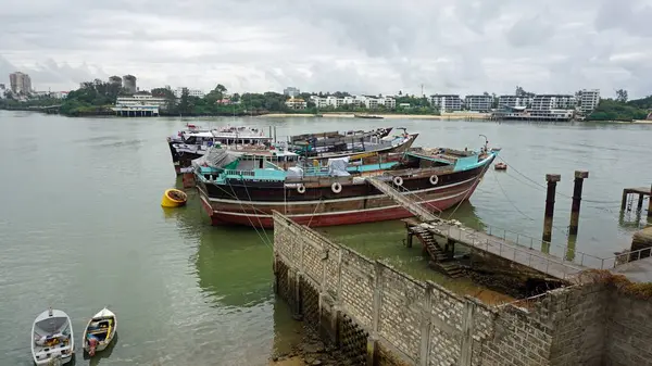 kenya Mombasa'da eski limanda