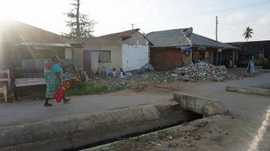 Mombasa, Kenya, Haziran 2018 - yaklaşık Kenya tipik streetlife