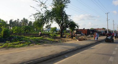 Mombasa, Kenya, Haziran 2018 - yaklaşık Kenya tipik streetlife