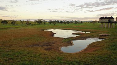 Voi, Kenya, Haziran 2018 - yaklaşık rahat Safari Lodges
