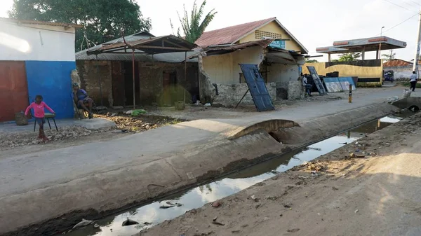 Mombasa, Kenya, Haziran 2018 - yaklaşık Kenya tipik streetlife