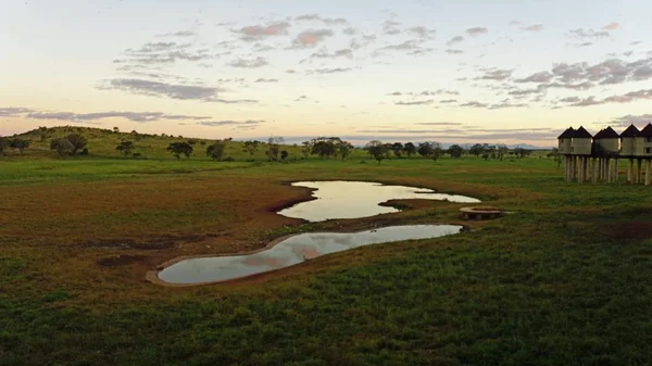 Voi, Kenya, Haziran 2018 - yaklaşık rahat Safari Lodges