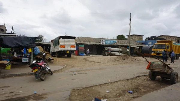 Mombasa, Kenya, Haziran 2018 - yaklaşık Kenya tipik streetlife