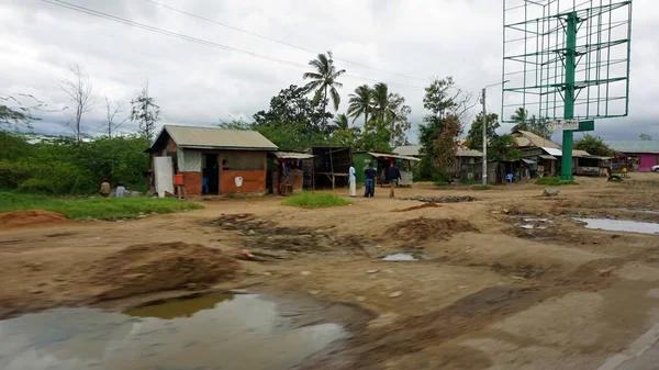 Mombasa, Kenya, Haziran 2018 - yaklaşık Kenya tipik streetlife