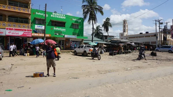 Mtwapa, Kenya, Haziran 2018 - yaklaşık Kenya tipik streetlife