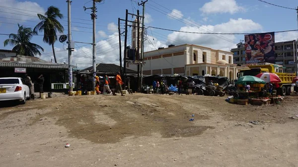 Mtwapa, Kenya, Haziran 2018 - yaklaşık Kenya tipik streetlife