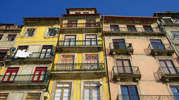 Красочные Традиционные Дома Порту Португалии — стоковое фото