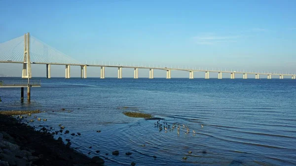 Puesta Sol Puente Moderno Lisbon Portugal — Foto de Stock