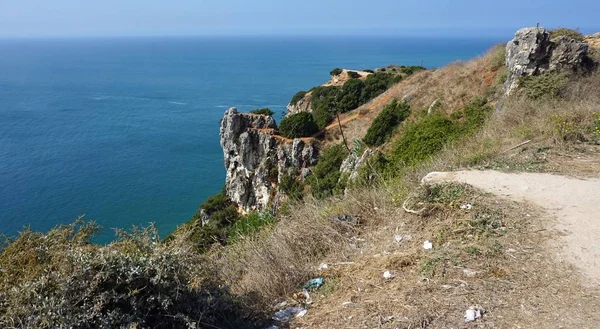 ポルトガルの小さな観光村ナザレの海岸ライン — ストック写真