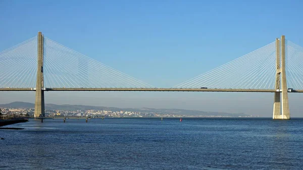 Закат Современном Мосту Лисбон Португалии — стоковое фото