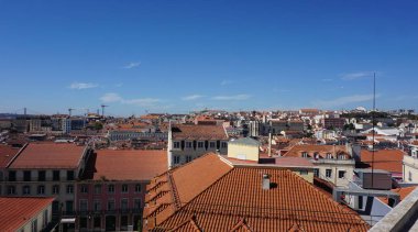 çatı görünümü üzerinde Portekizce şehir Lizbon