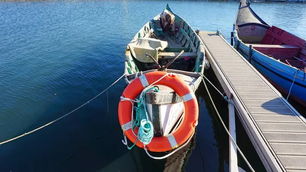 ポルトガルのアヴェイロの港で伝統的なフィッシャー ボート — ストック写真