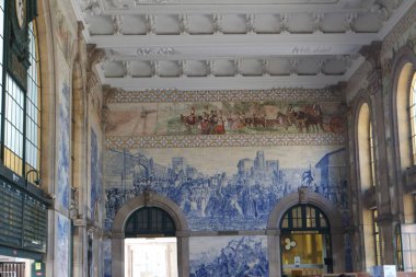sao bento, renkli ceremics Tren İstasyonu Porto