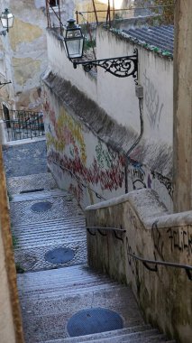 Lizbon residencial alanda renkli eski evleri