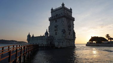 Lizbon belemtower doğal günbatımı 