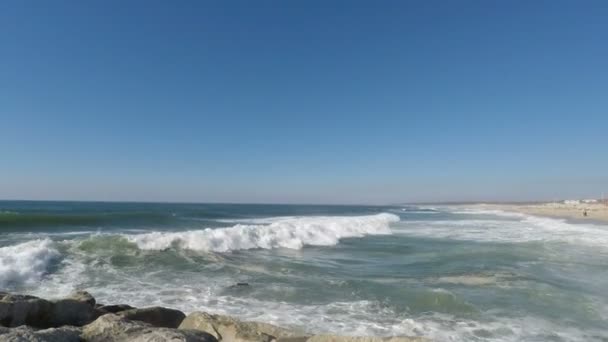 Fuertes Olas Tocando Playa Atlántica Portugal — Vídeo de stock