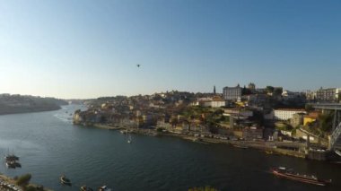 porto Douro nehirde güneşli bir günde