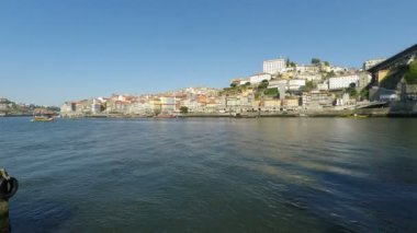 porto Douro nehirde güneşli bir günde
