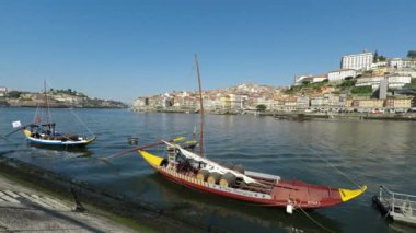 porto Douro nehirde güneşli bir günde