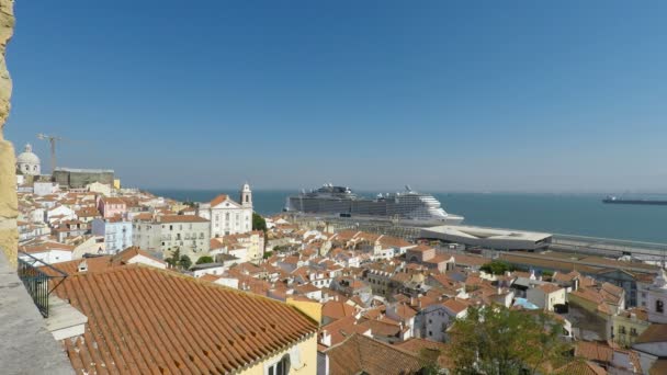 Άποψη Στο Πολύχρωμα Πόλη Λισαβόνα Της Πορτογαλίας — Αρχείο Βίντεο