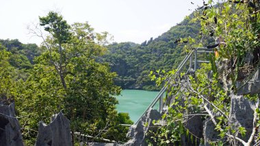 Mae ko ko zümrüt tuzlu su Gölü