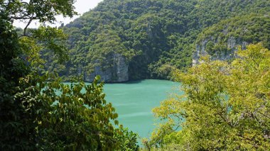 Mae ko ko zümrüt tuzlu su Gölü