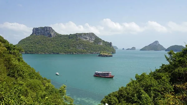 Vista a la playa desde el mirador ko mae koh — Foto de Stock