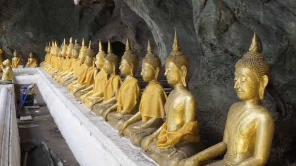 Caverna de khao luang em phetchaburi tailândia — Fotografia de Stock