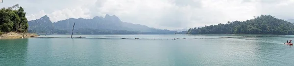 高苏乔兰湖上的热带景观 — 图库照片
