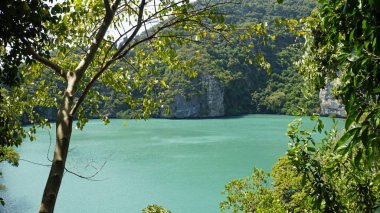 Mae ko ko zümrüt tuzlu su Gölü