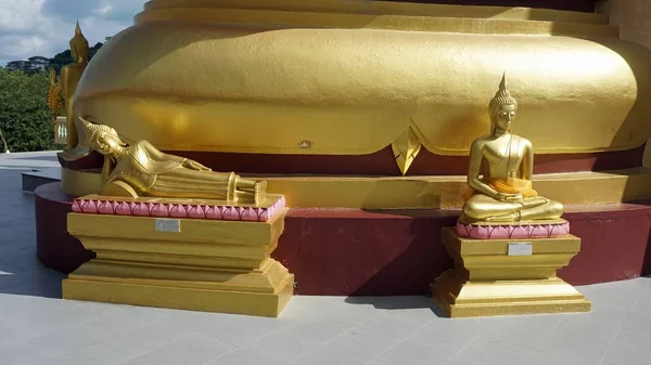 Grande statue de bouddha sur koh samui — Photo