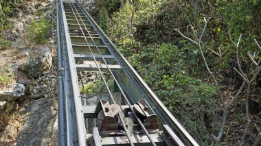 Phra Nakhon Khiri dağlar, Phetchaburi Tayland giderken teleferik