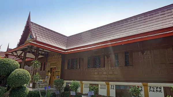 Complexo do templo de wat tongchai em phetchaburi — Fotografia de Stock