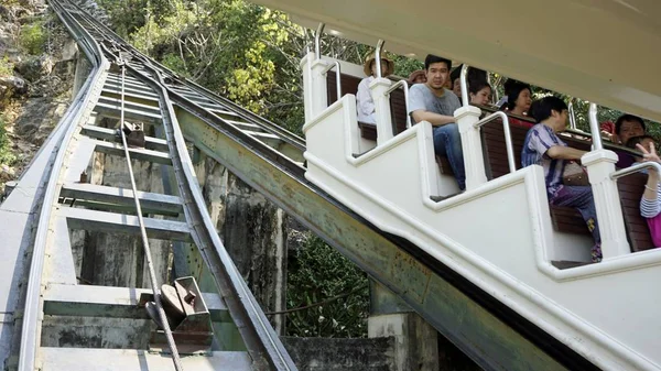 Seilbahn zum phra nakhon khiri Gebirge, phetchaburi thailand — Stockfoto