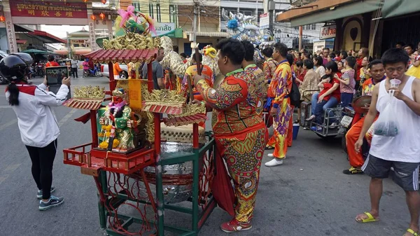 Хуа Хин, Таиланд, около февраля 2019 года - местные жители празднуют китайский новый год — стоковое фото
