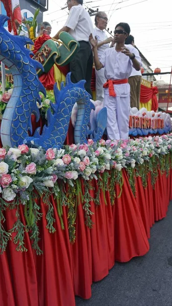 Hua hin, Thailandia, circa febbraio 2019 - la gente del posto festeggia il nuovo anno cinese — Foto Stock