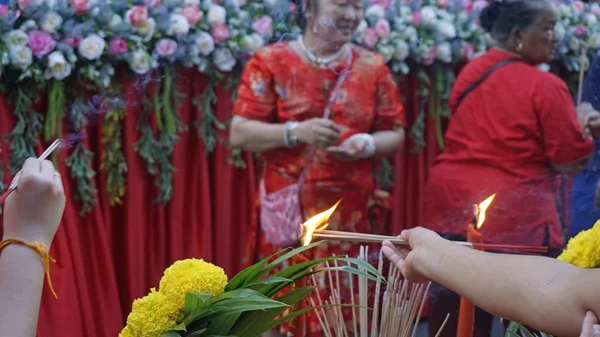 Hua hin, Tailândia, por volta de fevereiro 2019 - as pessoas locais celebram o ano novo chinês — Fotografia de Stock