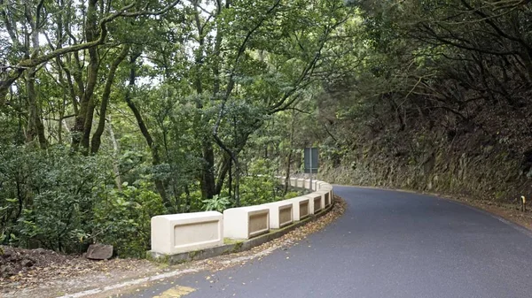 Curvy serpentine roads in anaga mountains — Stock Photo, Image