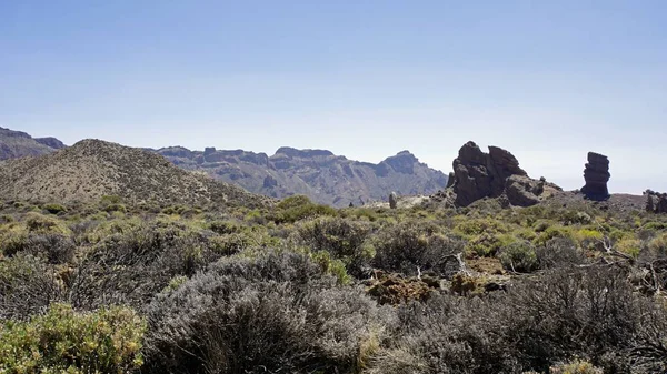 Enormes formações rochosas no parque teide — Fotografia de Stock