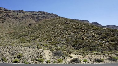 Teide parkta büyük kaya oluşumları 
