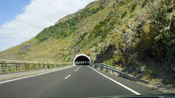 Kurviga Serpentine vägar på Teide Volcano — Stockfoto