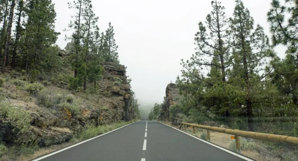 Curvy serpentine roads on teide volcano — Stock Photo, Image