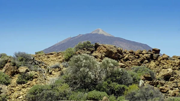 Paesaggio vulcanico grezzo sul vulcano teide — Foto Stock