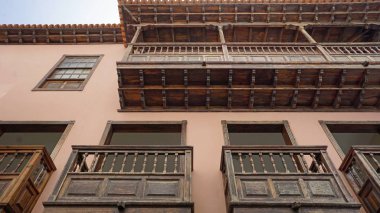 puerto de la cruz geleneksel binalar