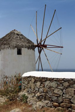geleneksel yunanistan yel değirmenleri 