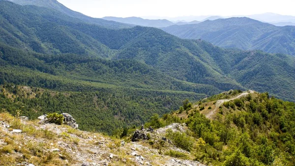 Wunderschöne Landschaft am Kozjak-See in Mazedonien — Stockfoto