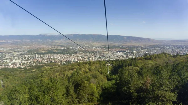 缆车，大写大写字母skopje — 图库照片