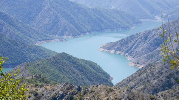 Krásné jezero kozjak v severní Macedonii — Stock fotografie